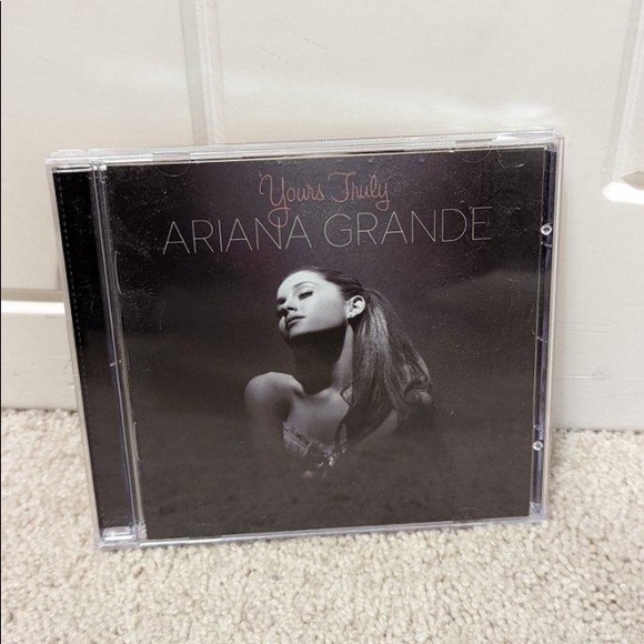Ariana Grande Other - ARIANA GRANDE YOURS TRULY ALBUM CD